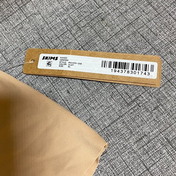 Skims Kim Kardashian Women’s Underwear New with Tags - Picture 2 of 6